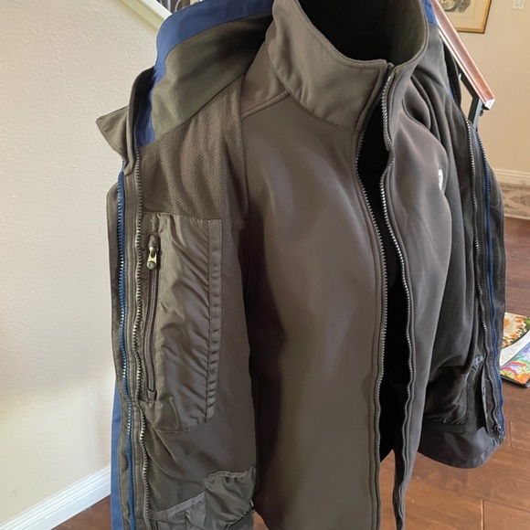 THE NORTH FACE mens Condor Tri Climate Jacket - Picture 10 of 16